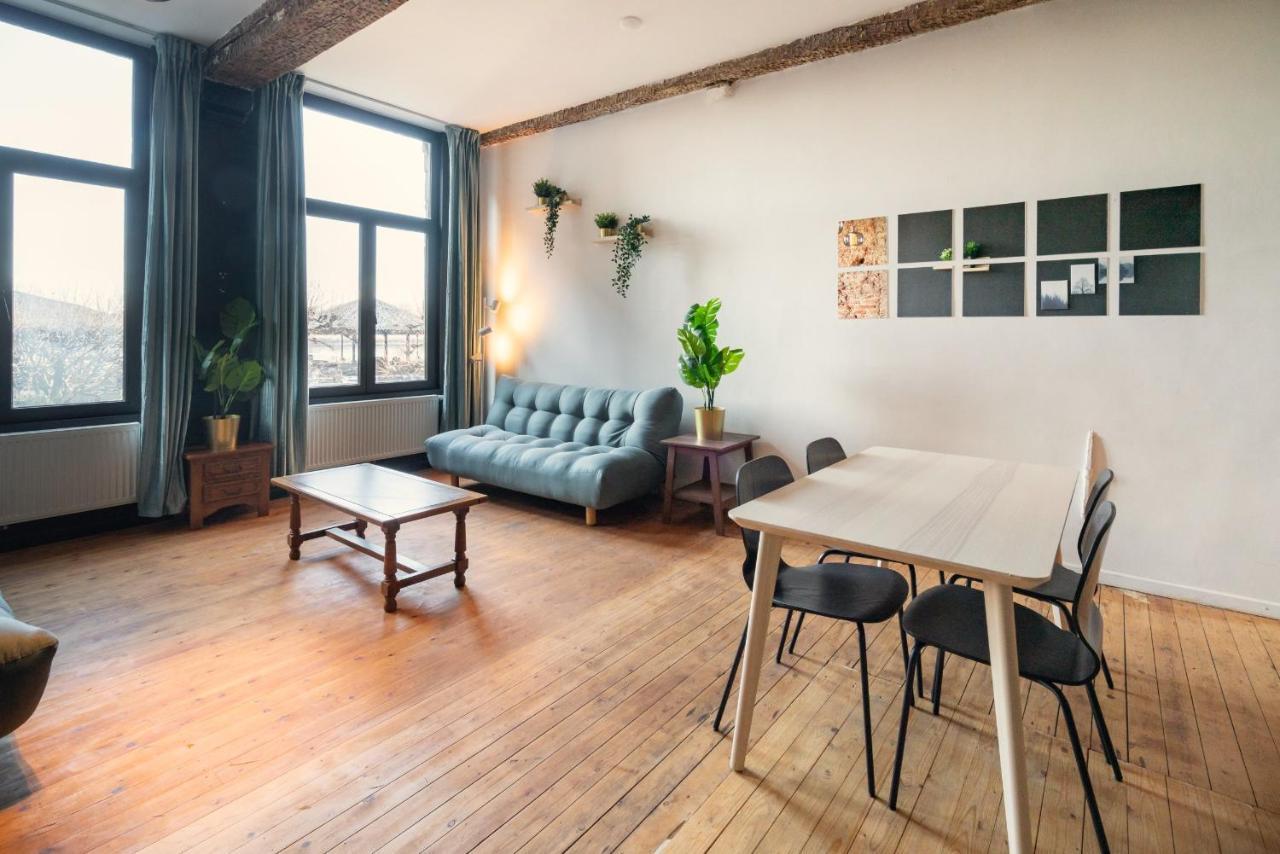 Charming Two-Bedroom River Side Apartment Anversa Esterno foto